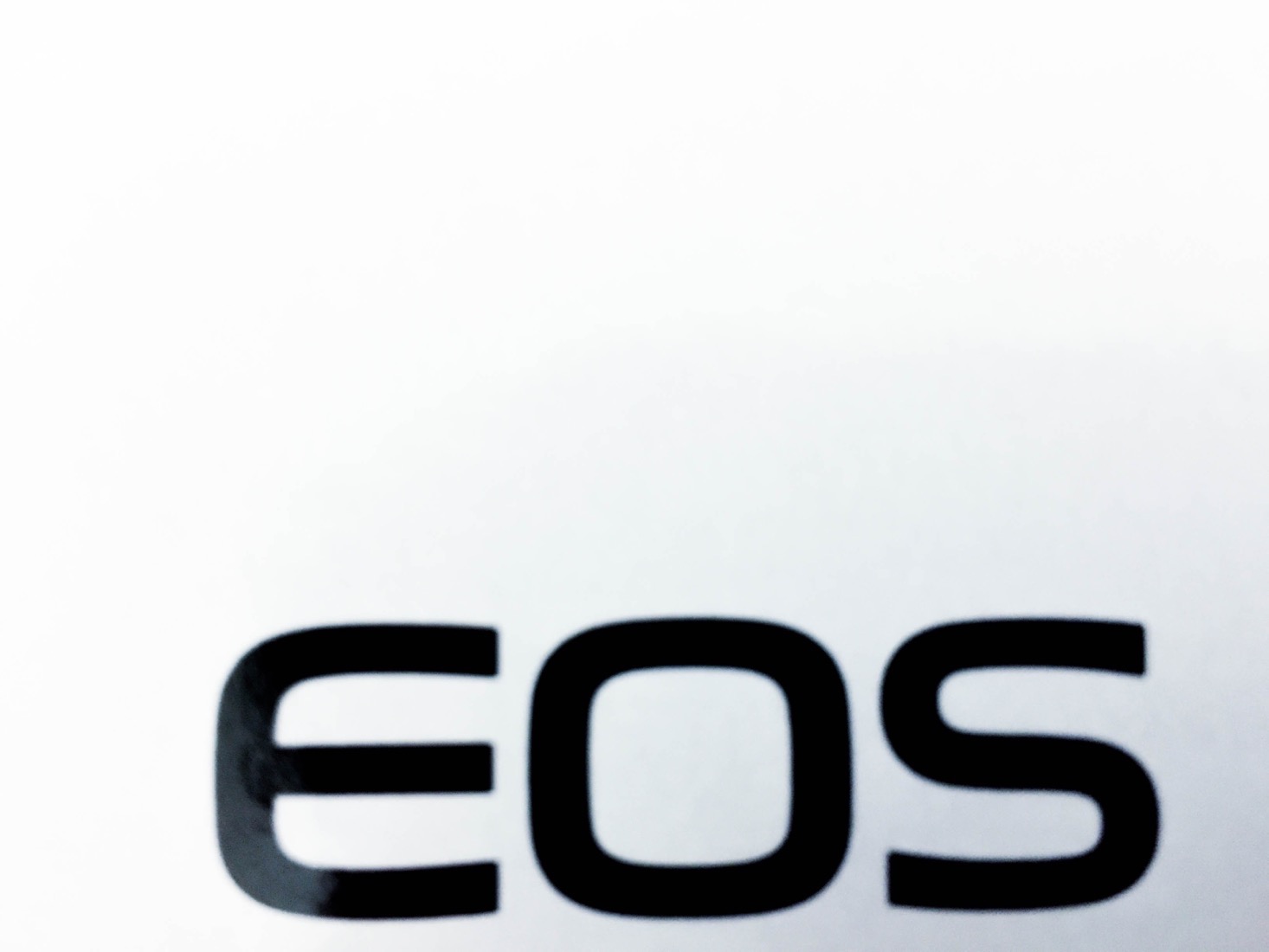 EOS04